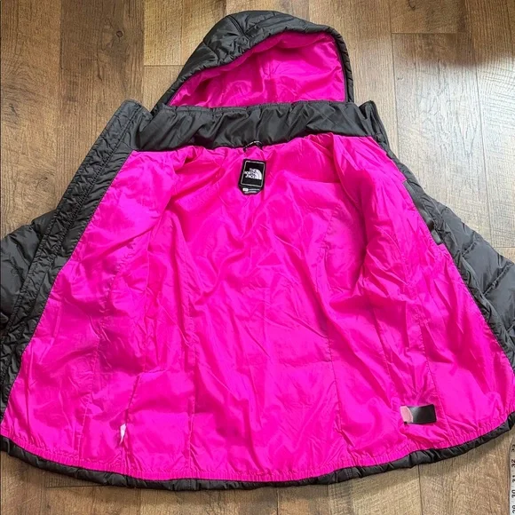 The North Face Black Puffer Jacket with Pink Lining - Picture 13 of 15